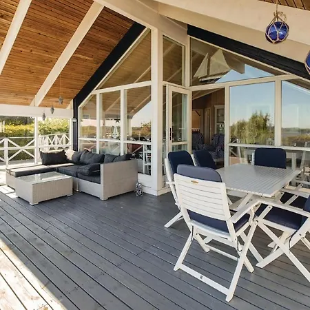 Three-bedroom Holiday In Casa vacanze Grevinge
