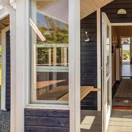 Casa vacanze Three-bedroom Holiday In