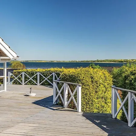 Three-bedroom Holiday In Casa vacanze Grevinge